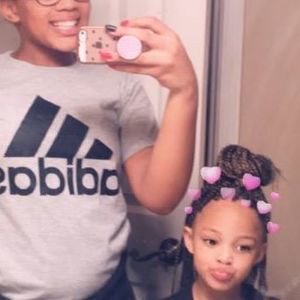 Meet your Posher, Zari